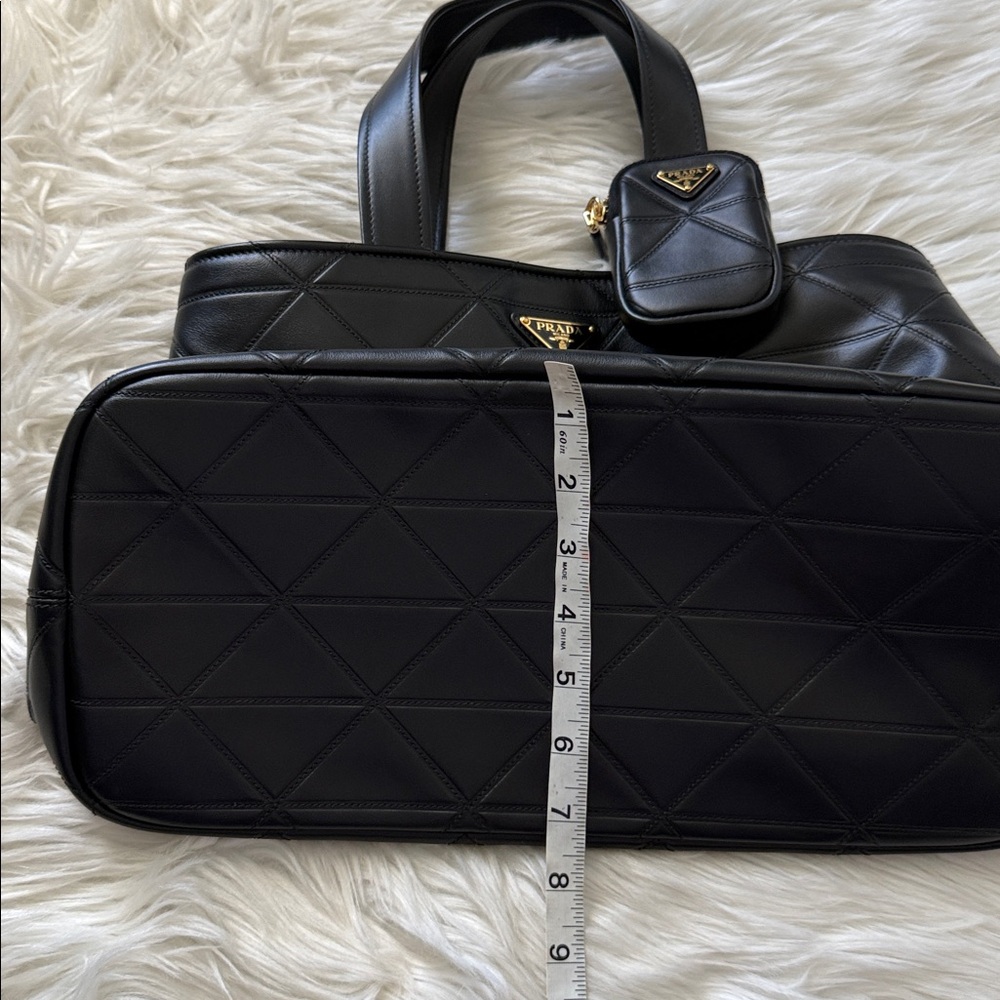 PRADA Large Quilted Tote Black Leather Bag - Picture 14 of 17